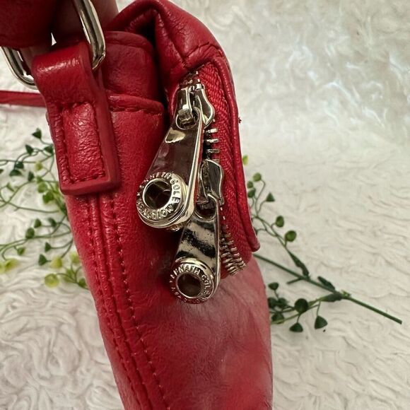 Kenneth Cole Reaction Red Flap Snap Mini Crossbody Bag Vegan Faux Leather - Picture 3 of 11